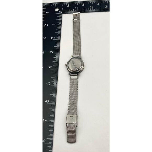 Skagen Sterling Slim Womens Watch 26mm with New Battery - Adjustable Mesh Band - Picture 9 of 10